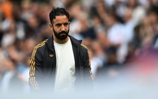 Sốc: HLV Amorim sắp bị sa thải, M.U muốn bán Bruno Fernandes