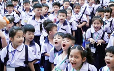 Đồng phục học sinh: Nên riêng từng trường hay chỉ cần áo trắng, quần sẫm màu?