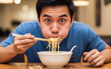 Thói quen ăn nhanh gây nhiều tác hại, bác sĩ chỉ cách ăn đúng