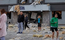 Chiến sự Ukraine ngày 1.282: Nga oanh tạc Kyiv, văn phòng EU - Anh bị hư hại