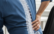 Ngồi liên tục bao lâu thì bắt đầu gây hại cho cột sống?