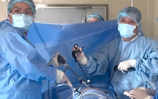 Cô gái không có âm đạo tìm lại thiên chức làm phụ nữ