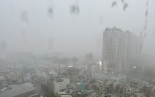 TP.HCM đang mưa như trút nước