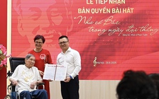 Nhạc sĩ Phạm Tuyên tặng ca khúc 'Như có Bác trong ngày đại thắng' cho Báo Nhân Dân