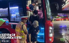 CSGT Đồng Nai lập biên bản xe khách 24 chỗ 'nhồi nhét' 46 hành khách