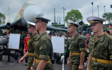 Quân đội Nga, Lào và Campuchia thăm khí tài hiện đại của quân đội Việt Nam