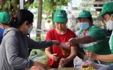 Chuyện tử tế: Mở bếp ăn từ thiện giúp bệnh nhân nghèo