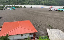 Lũ quét nhấn chìm một thị trấn Ấn Độ, hơn 50 người mất tích