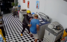 Truy bắt nghi phạm đâm chủ tiệm photocopy khi xin tiền bất thành
