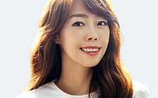 Nữ ca sĩ Lee Min đột ngột qua đời
