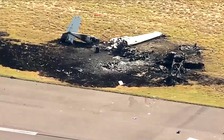 Hai máy bay đâm nhau trên không