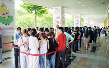 Hơn 4.000 người xếp hàng mua mô hình nghệ thuật tại TP.HCM