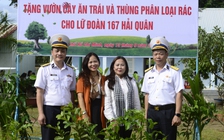 Chiến sĩ hải quân xúc động nhận món quà là 200 cây ăn trái