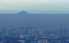 Thời tiết TP.HCM sáng nay đẹp, bất ngờ nhìn thấy núi Bà Đen ở Tây Ninh