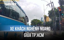 Xe khách nghênh ngang giữa TP.HCM bị dân quay clip gửi CSGT
