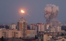 Chiến sự Ukraine ngày 1.300: Ông Medvedev cảnh báo chiến tranh với NATO vì Ukraine