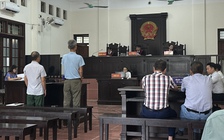 Bị phạt 5 năm tù về tội lạm quyền, cựu trưởng thôn nói tòa 'tuyên không đúng'