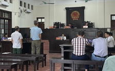 Vụ cựu trưởng thôn bị 5 năm tù: Luật sư nói 'không có quyền thì sao lạm quyền'