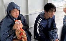 Cứu 4 ngư dân trôi dạt trên biển