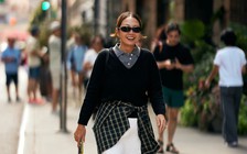 Áo sơ mi rộng, lý tưởng để phối đồ layer mùa thu