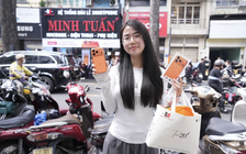 Người Việt đầu tiên sở hữu iPhone 17 'đồng nhịp thế giới' nói gì?