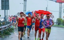 Nguyễn Văn Long đến Hà Nội, hoàn thành 20 ngày chạy bộ xuyên Việt mừng Quốc khánh