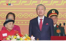 Mẹ Việt Nam anh hùng ngồi cạnh Tổng Bí thư Tô Lâm trong đại lễ A80 là ai?