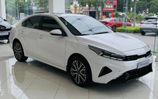 'Đại hạ giá' sedan hạng C dưới 900 triệu đồng tại Việt Nam vẫn ế