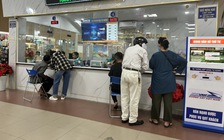 Xu hướng hành khách đặt vé online, nên lượng mua vé tàu trực tiếp giảm