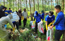 Hàng ngàn thanh niên thu gom rác để bảo vệ môi trường
