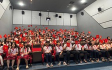 Đưa 2.000 học sinh đi xem phim 'Mưa đỏ' để vun đắp tình yêu lịch sử