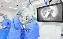 Máy tán sỏi hỏng, nhưng trách nhiệm không thể hỏng