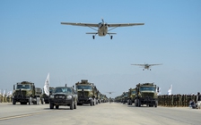 Taliban đáp trả cứng rắn sau khi ông Trump đòi căn cứ