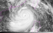 Siêu bão Ragasa áp sát, Trung Quốc đóng cửa, sơ tán nhiều thành phố