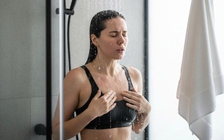 Bác sĩ: Tắm nước lạnh ảnh hưởng đến huyết áp theo cách không ngờ!