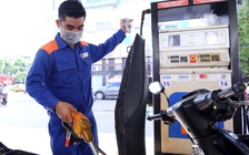 Giá xăng giảm 368 - 443 đồng/lít từ chiều nay