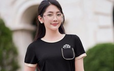 Áo cổ tròn là mảnh ghép nâng tầm phong cách tối giản