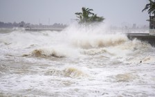 Sóng lớn, gió mạnh ở vùng ven biển Thanh Hóa