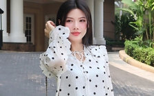 Trang phục chấm bi giúp nàng trở thành tâm điểm mọi ánh nhìn