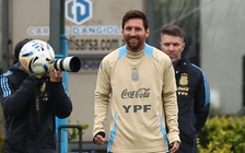 Messi chỉ thi đấu 1 trận tại Argentina, HLV Scaloni có quyết định bất ngờ