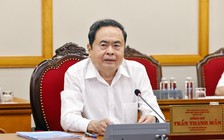 Bộ Chính trị cho ý kiến nhân sự đại hội Đảng bộ Hà Tĩnh, Cần Thơ