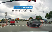 Xe bán tải vượt đèn đỏ do tài xế... nhìn nhầm đèn, suýt gây tai nạn?