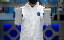 Pin thể rắn lần đầu tiên được sản xuất hàng loạt