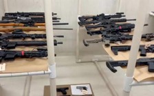 Bắt thiếu niên tàng trữ 'kho súng', có ý tưởng xả súng ở Mỹ