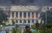 Người biểu tình đốt tòa nhà chính phủ, quốc hội, dinh tổng thống Nepal