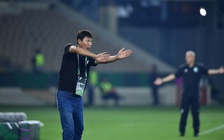Ngả mũ thán phục đẳng cấp HLV Kim Sang-sik