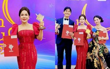 Việt Hương nhận liên tiếp 3 giải thưởng, tiết lộ về ‘hậu phương’ vững chắc