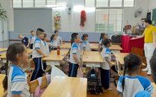 Những học sinh nào của TP.HCM được hỗ trợ tiền ăn, đồng phục, học ngoại khóa...?