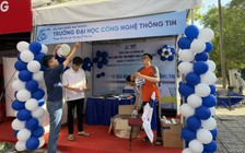 Trải nghiệm công nghệ mới tại các gian triển lãm Tư vấn mùa thi