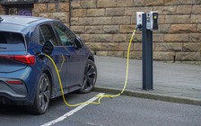 Thí điểm đỗ xe điện miễn phí trong thành phố, quy định mới gây tranh cãi